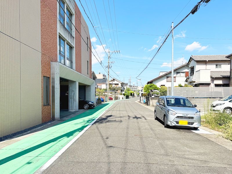 現地写真（前面道路含む現地写真）