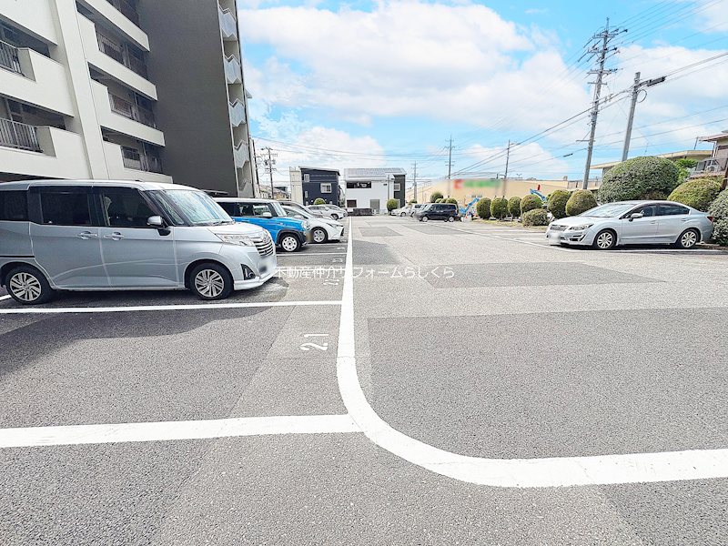 共用部写真(駐車場)