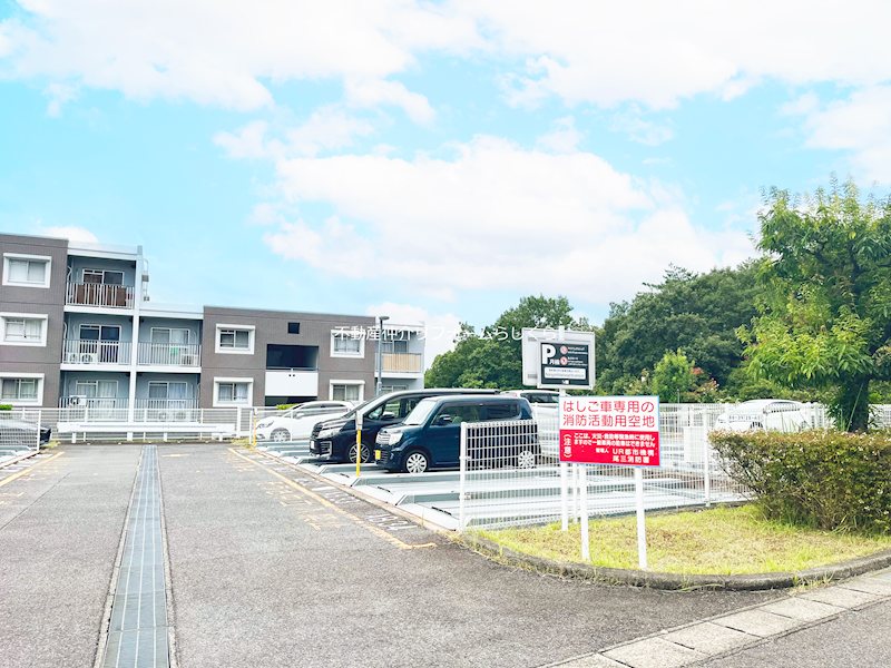 共用部写真（駐車場）
