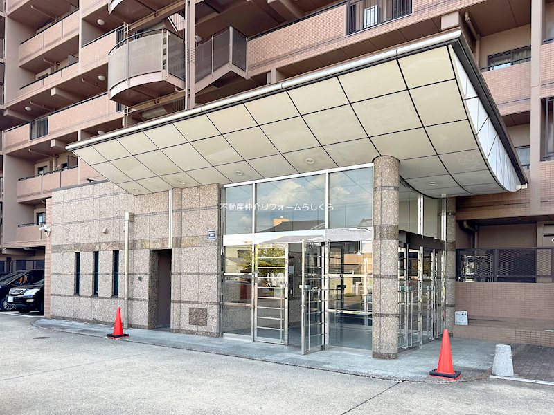 共用部写真（エントランス）