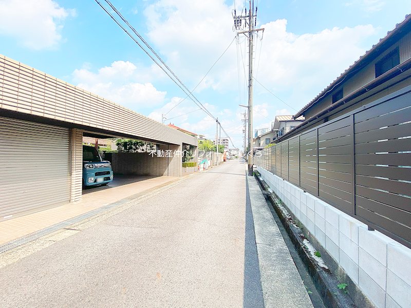現地写真（前面道路含む現地写真）