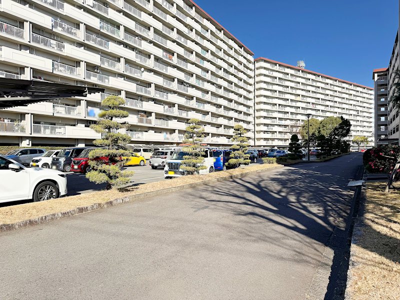 共用部写真（駐車場）