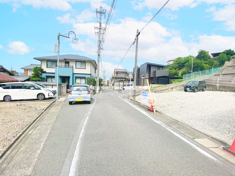 現地写真（前面道路含む現地写真）