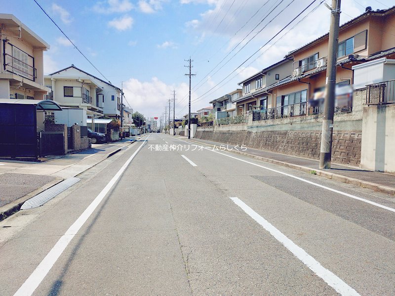 現地写真（前面道路含む現地写真）