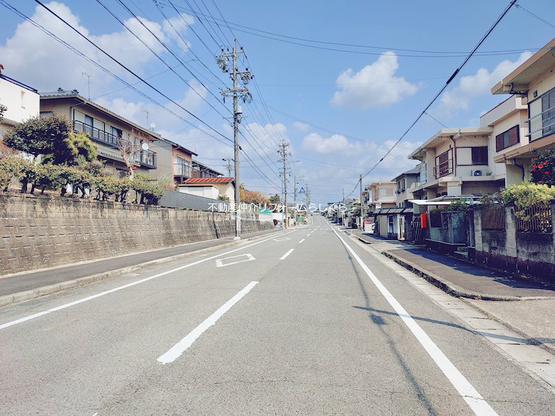 現地写真（前面道路含む現地写真）