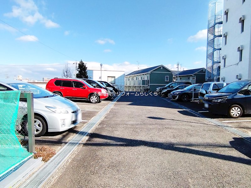 共用部写真（駐車場）