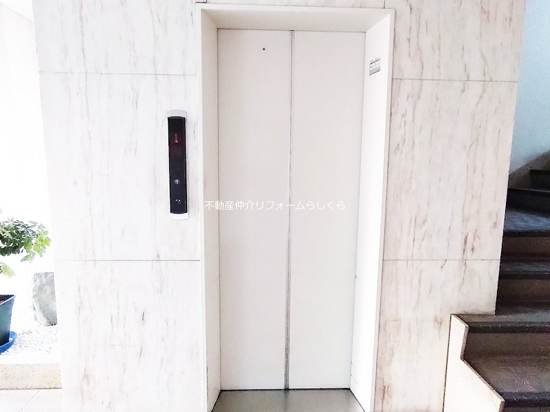 共用部写真（エントランス）