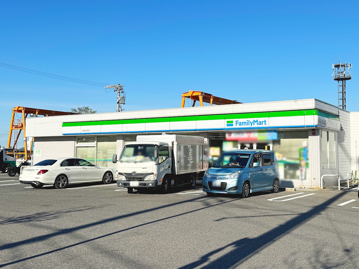 ファミリーマート　吉根住宅前店