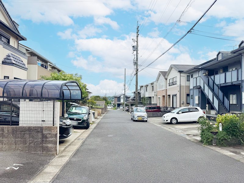 現地写真（前面道路含む現地写真）