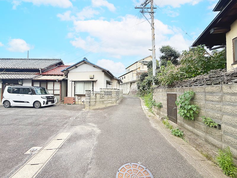 現地写真（前面道路含む現地写真）