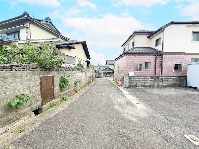 現地写真（前面道路含む現地写真）