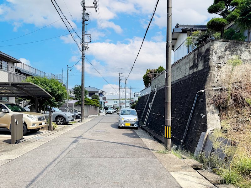 現地写真（前面道路含む現地写真）