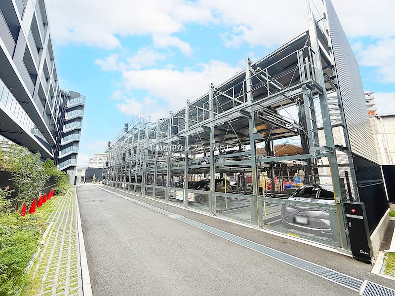 共用部写真（駐車場）