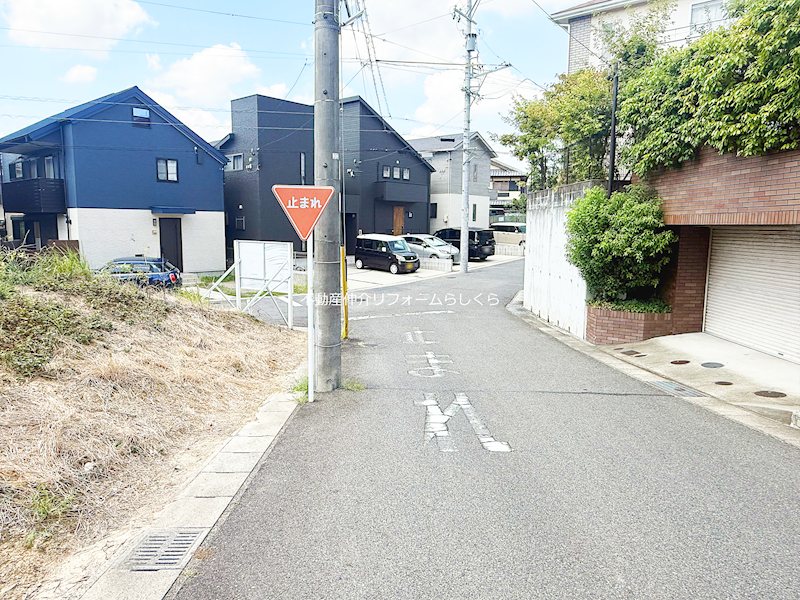 現地写真（前面道路含む現地写真）