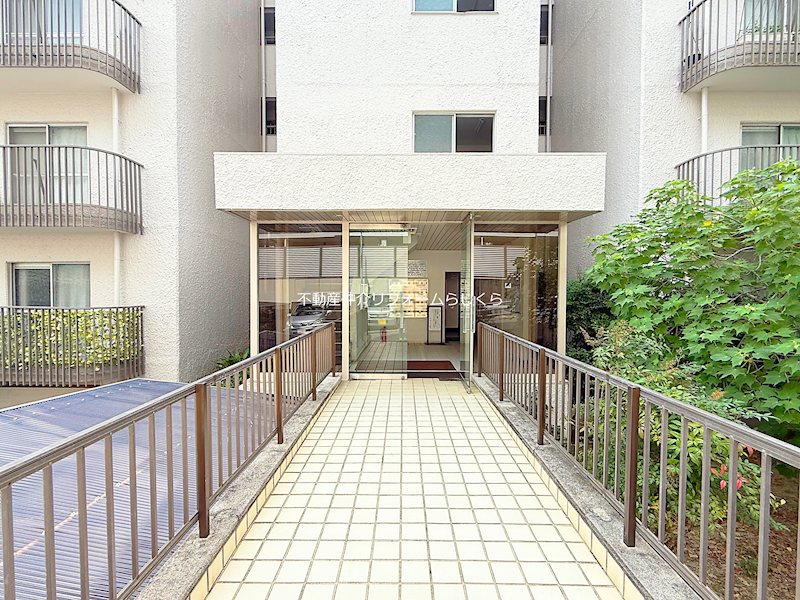 共用部写真（エントランス）