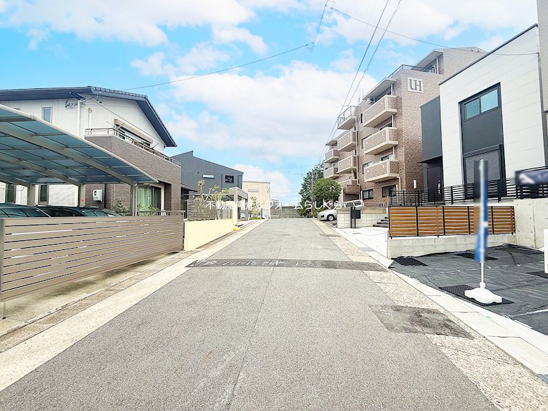 現地写真（前面道路含む現地写真）