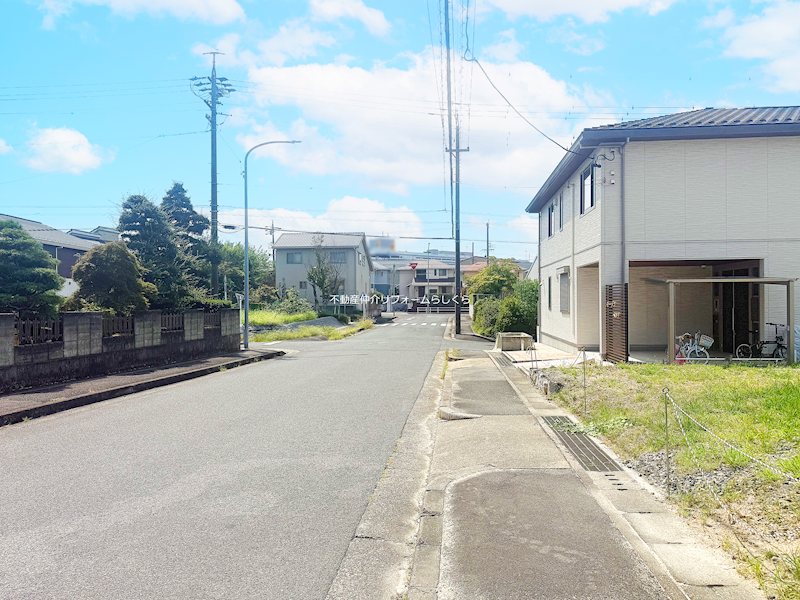 現地写真（前面道路含む現地写真）