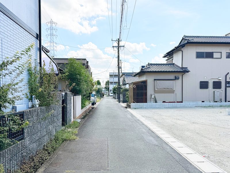 現地写真（前面道路含む現地写真）