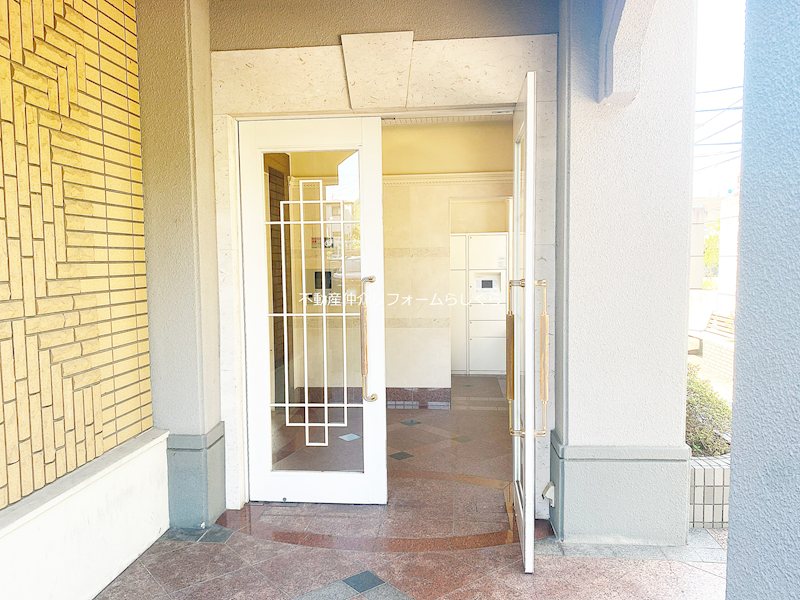 共用部写真（エントランス）