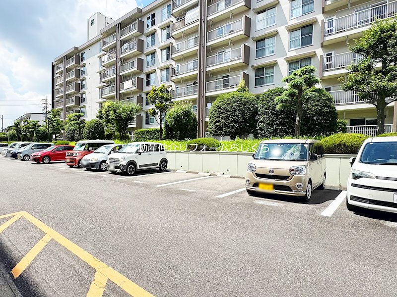 共用部写真（駐車場）