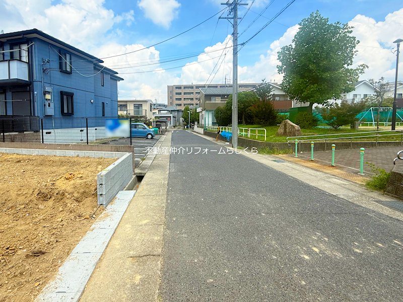 現地写真（前面道路含む現地写真）