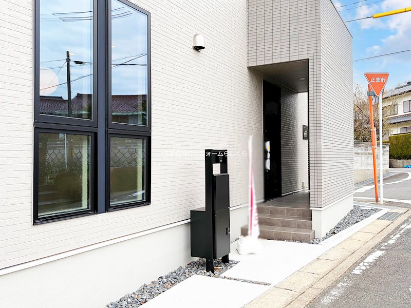 現地写真（玄関）