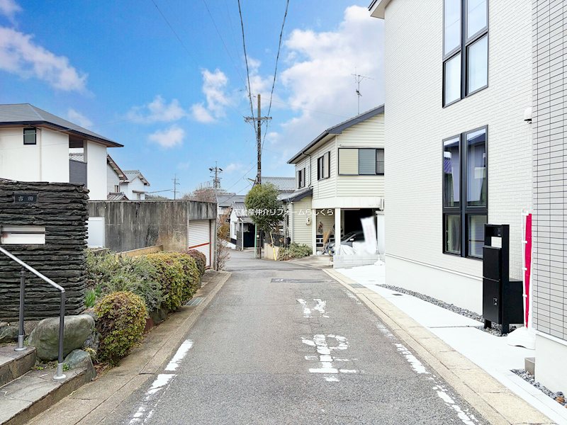 現地写真（前面道路含む現地写真）