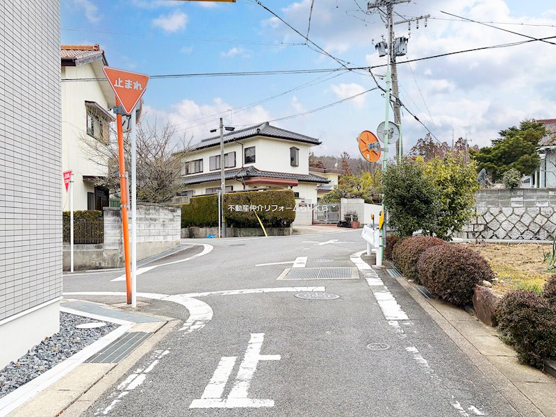 現地写真（前面道路含む現地写真）