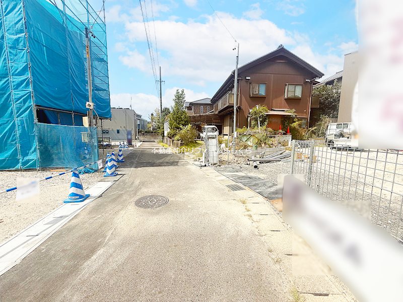 現地写真（前面道路含む現地写真）