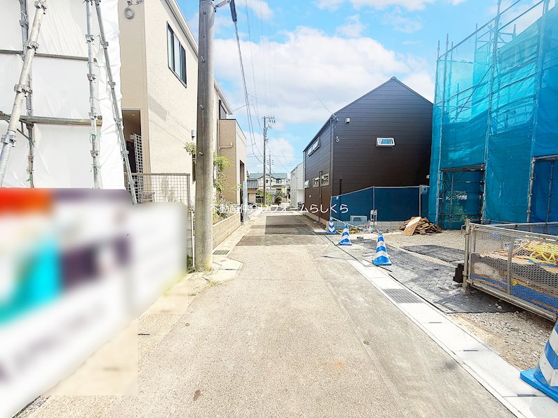 現地写真（前面道路含む現地写真）