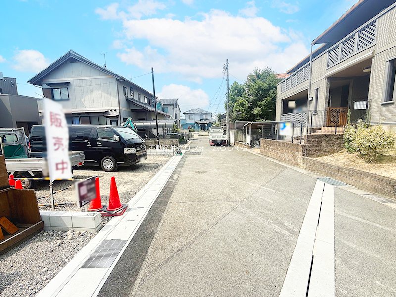 現地写真（前面道路含む現地写真）