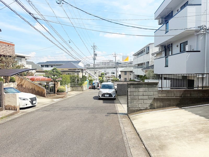 現地写真（前面道路含む現地写真）