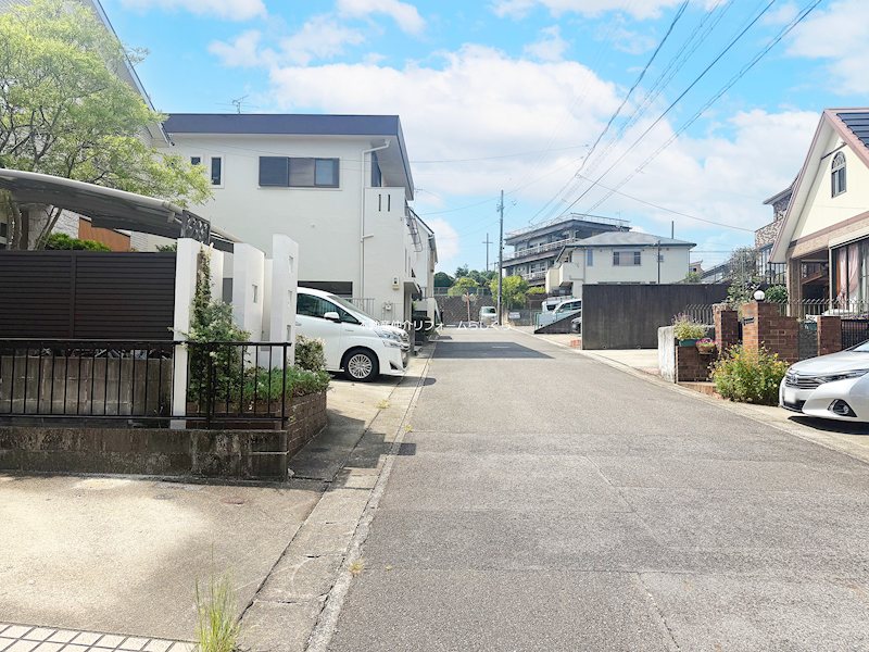 現地写真（前面道路含む現地写真）