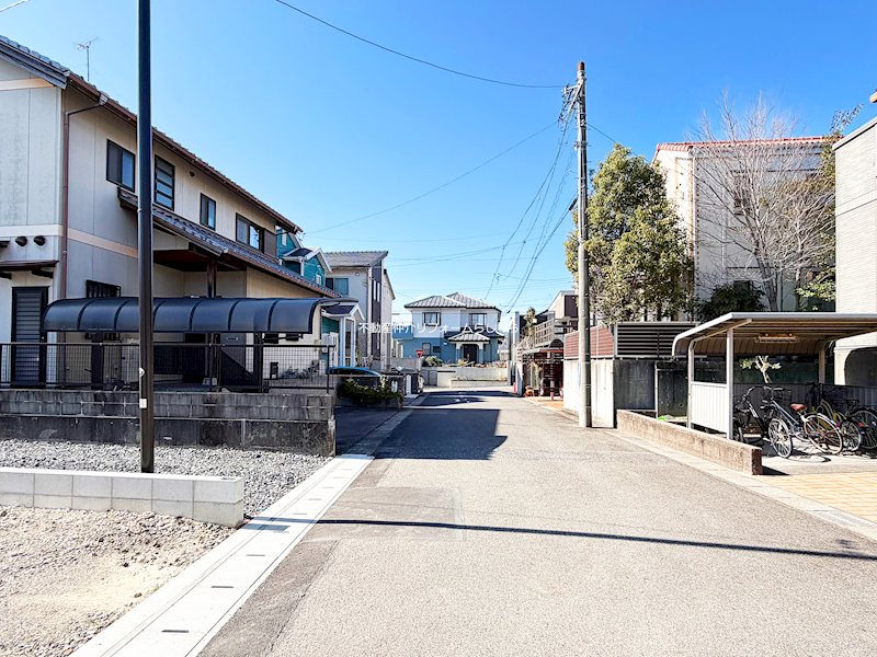 現地写真（前面道路含む現地写真）
