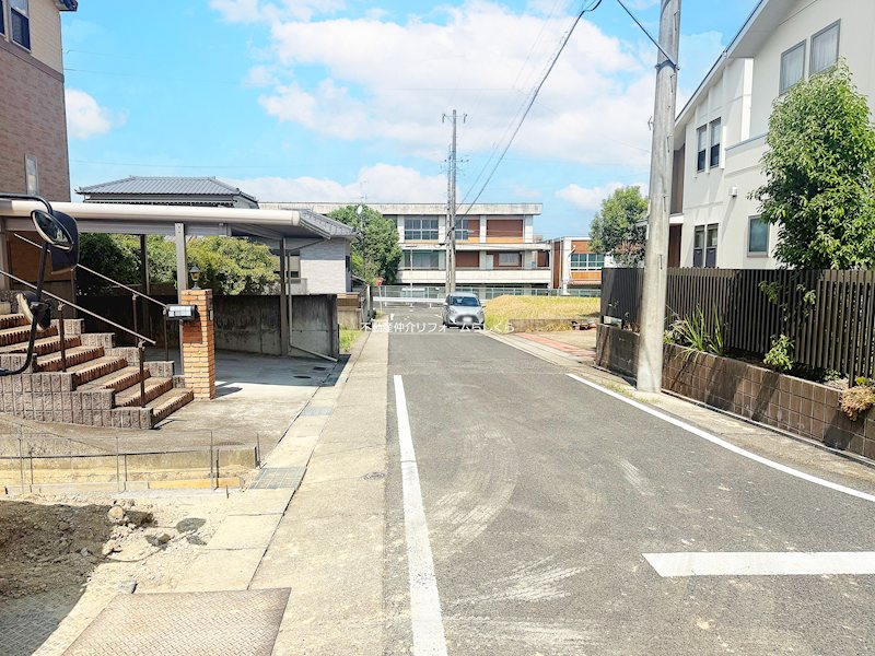 現地写真（前面道路含む現地写真）