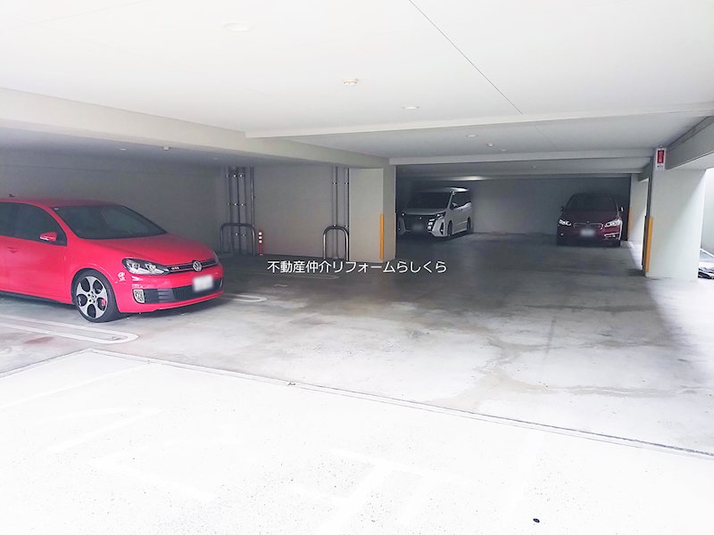 共用部写真（駐車場）