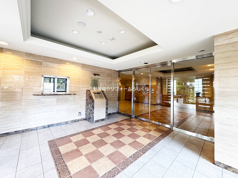 共用部写真（エントランス）