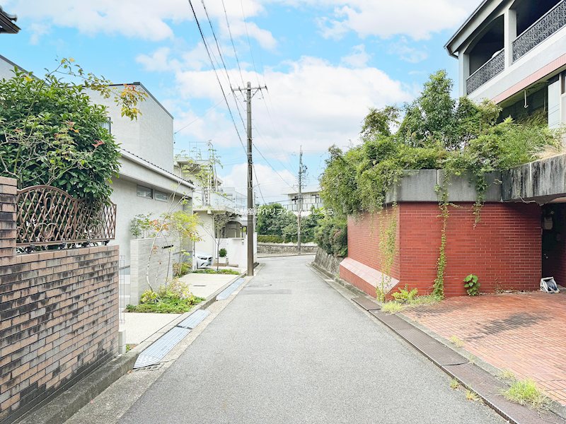 現地写真（前面道路含む現地写真）