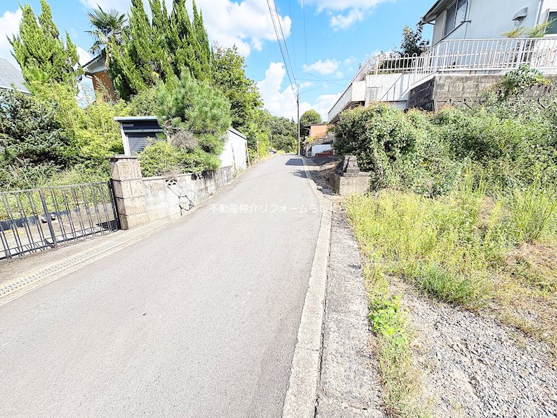 現地写真（前面道路含む現地写真）