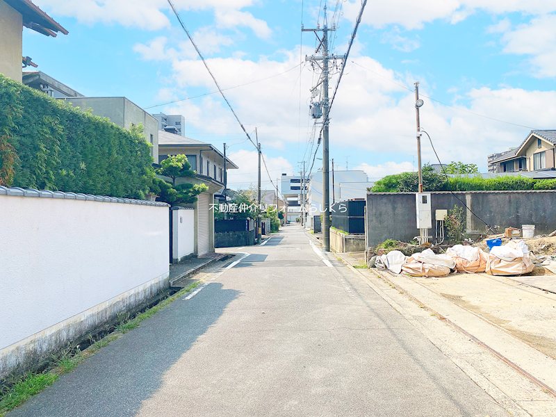 現地写真（前面道路含む現地写真）