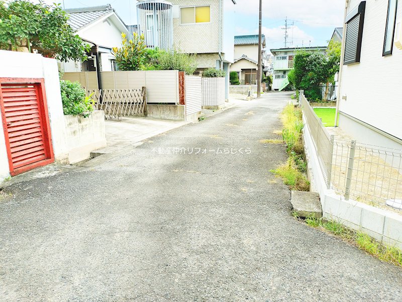 現地写真（前面道路含む現地写真）