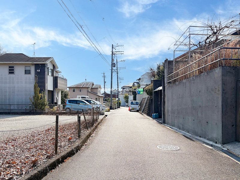 現地写真（前面道路含む現地写真）