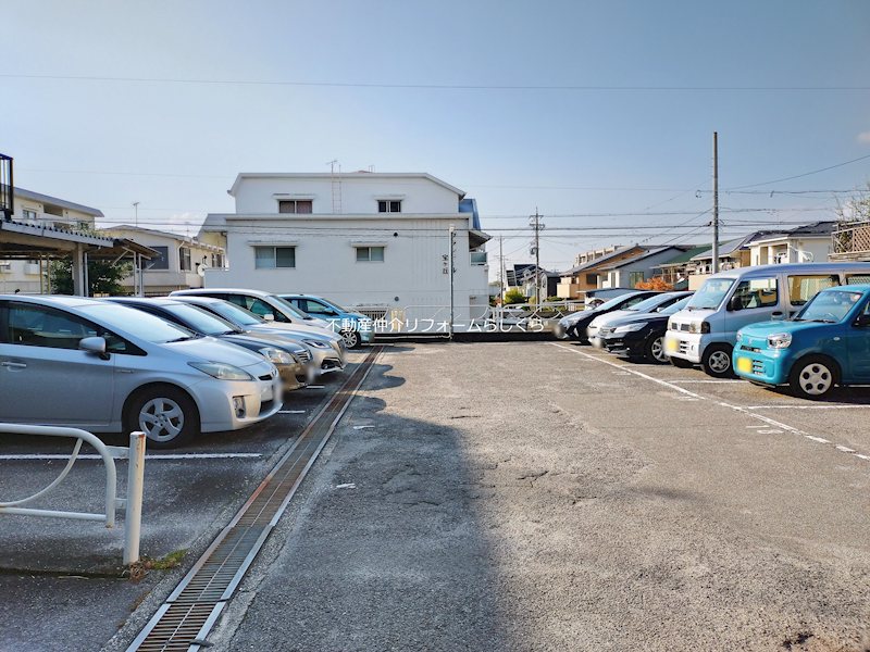 共用部写真（駐車場）