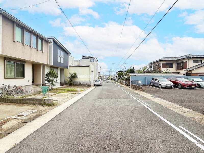 現地写真（前面道路含む現地写真）
