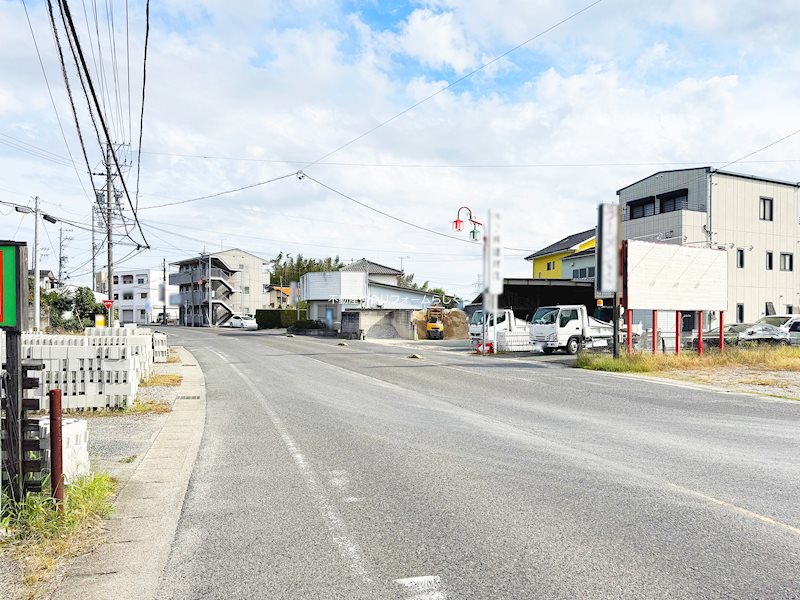 現地写真（前面道路含む現地写真）