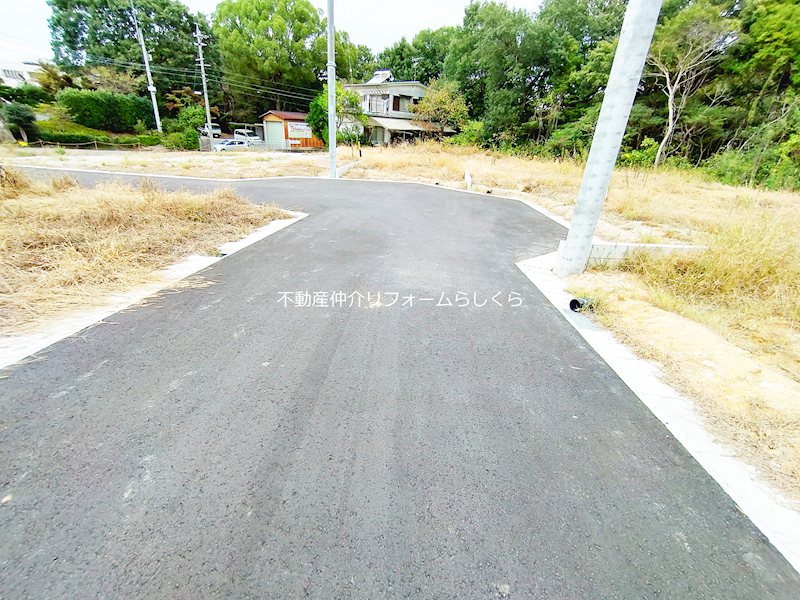 現地写真（前面道路含む現地写真）