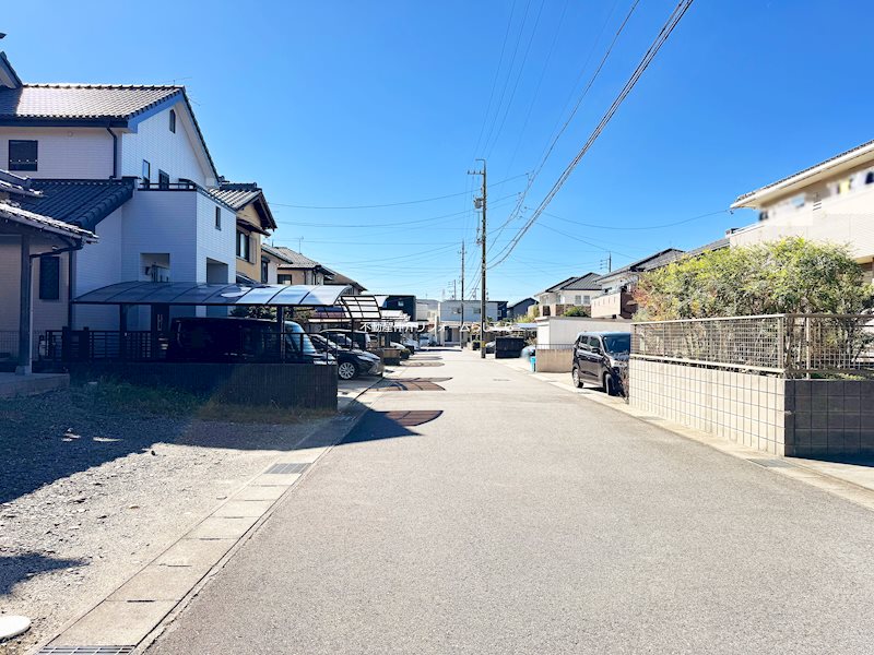 現地写真（前面道路含む現地写真）