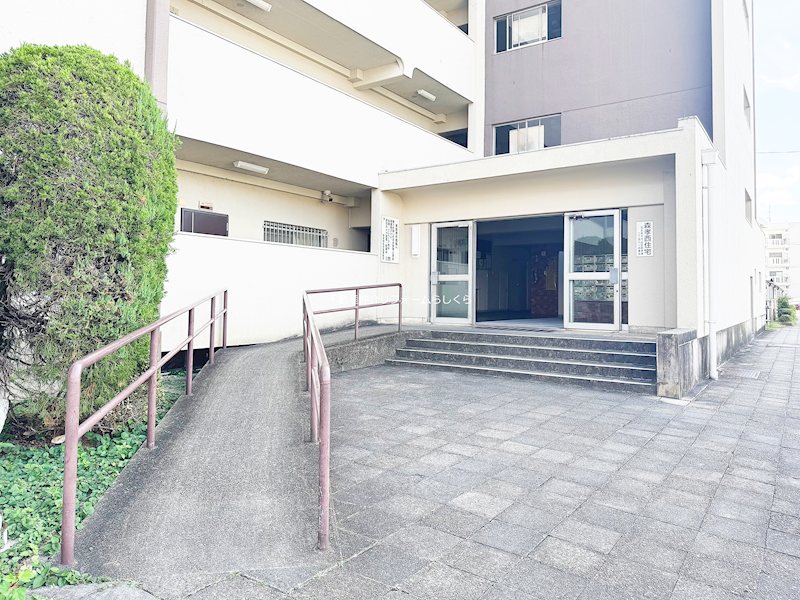 共用部写真（エントランス）