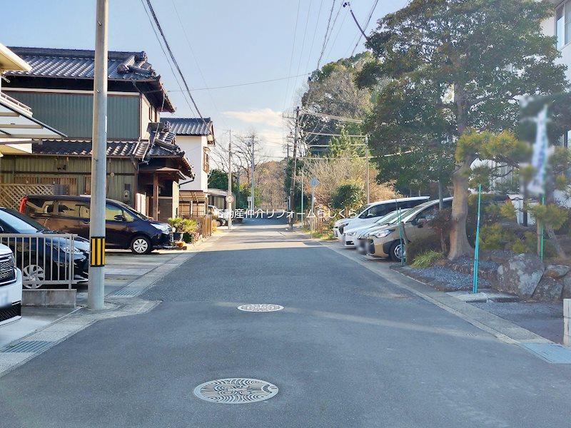 現地写真（前面道路含む現地写真）