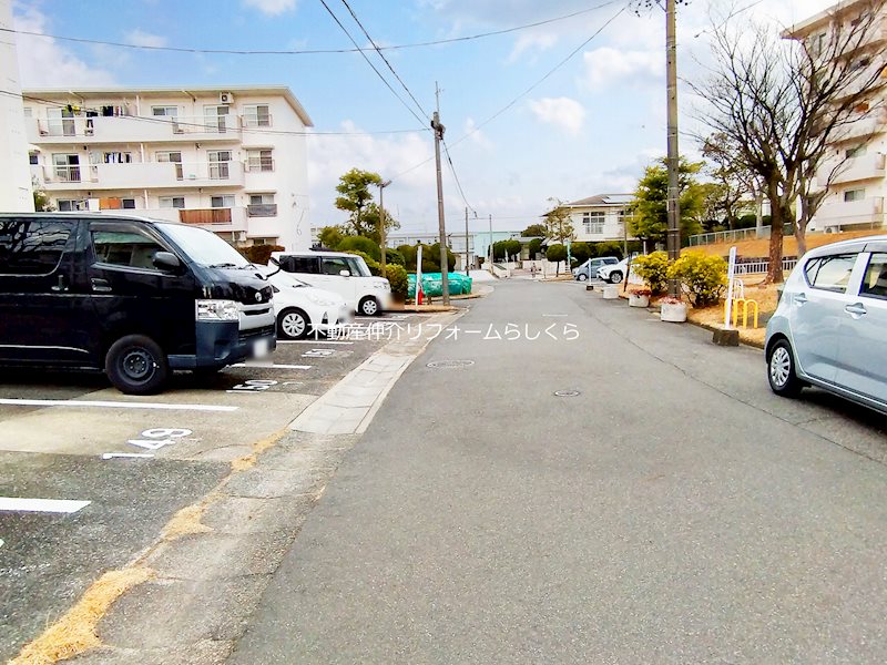 共用部写真（駐車場）